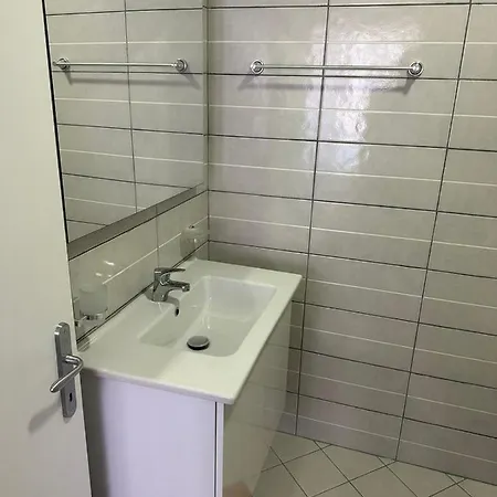 Lulu Suites Golem (Tirana)