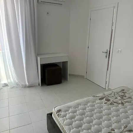Lulu Suites Apartment